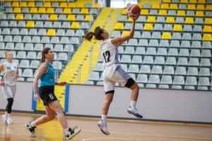 II liga koszykówki kobiet: MKS PM - UKS Żak Nowy Sącz